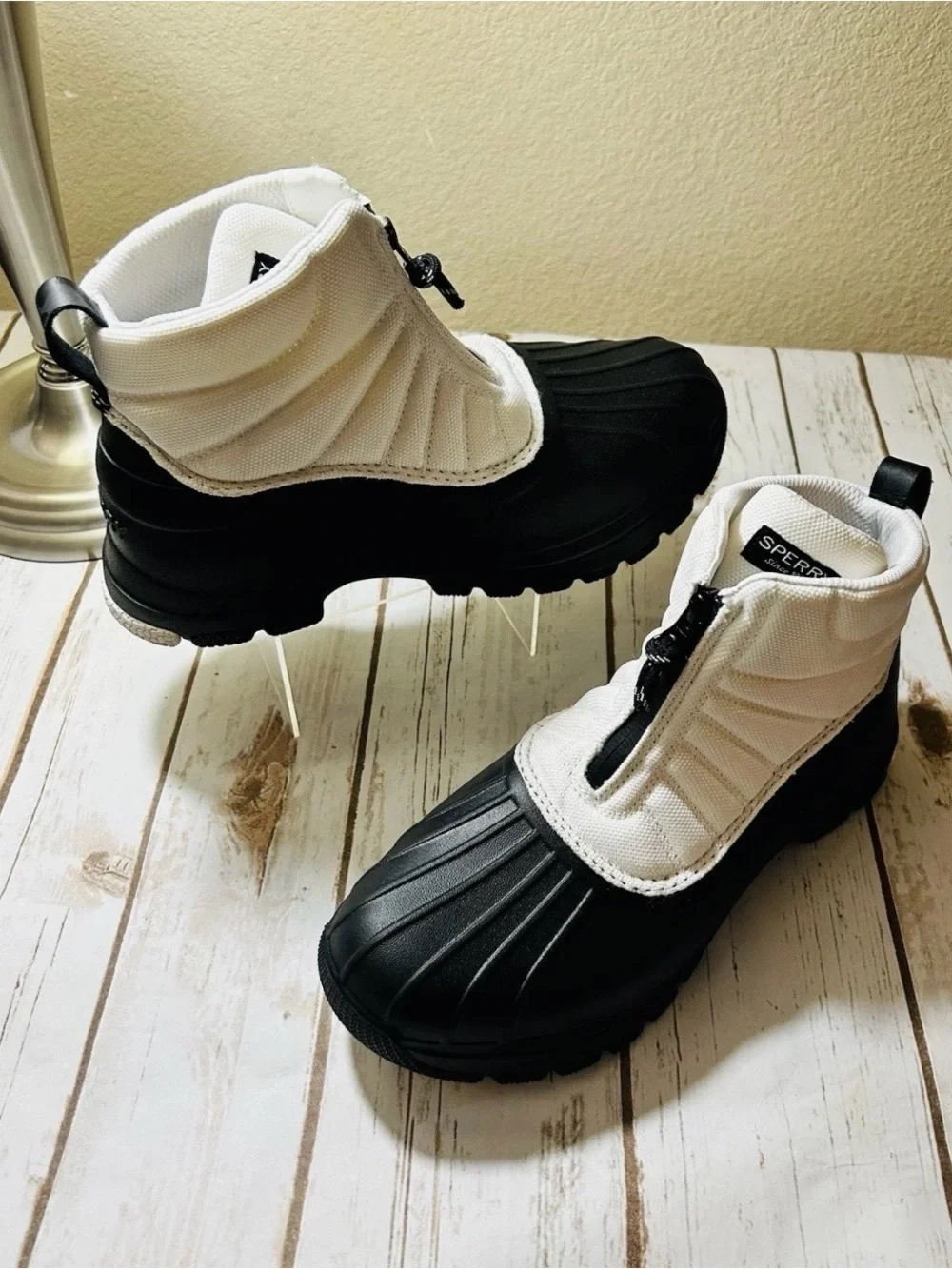 Sperry Women’s Rain Boots Black/White Winter Lightweight New